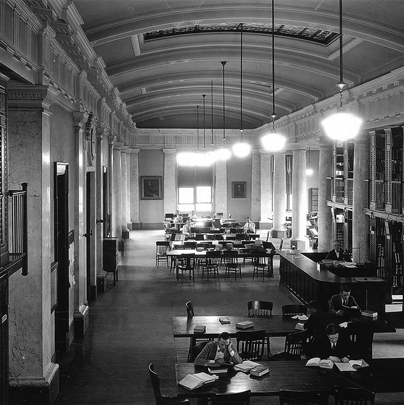 historic photo of law school, c. 1930s.